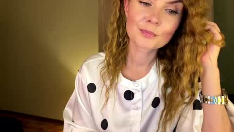 Snapshot of anavelle chatting on 07.12.26 Ana online show from 07.12.26