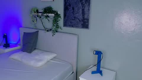 Kendra  online show from 04.04.26