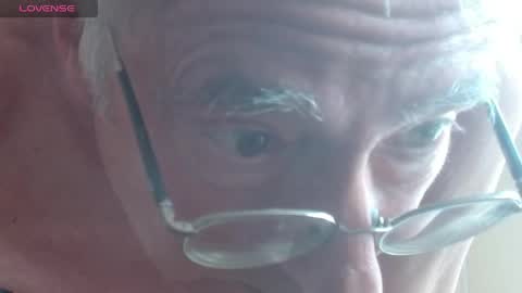 Snapshot of anax69 chatting on 04.19.26 mario online show from 04.19.26