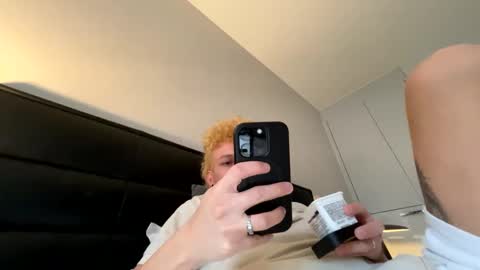 Snapshot of anddres_boss chatting on 02.15.25 Tell Me ANDRESS ----- online show from 02.15.25