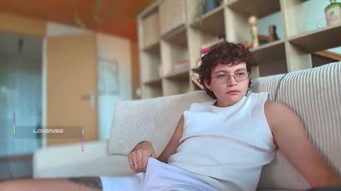 Snapshot of anddres_boss chatting on 10.04.25 Tell Me ANDRESS ----- online show from 10.04.25