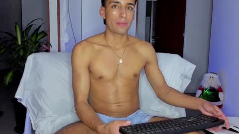 Snapshot of ander_012 chatting on 12.04.24 Ander Arias online show from 12.04.24