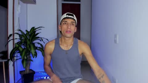 Snapshot of ander_012 chatting on 01.08.25 Ander Arias online show from 01.08.25