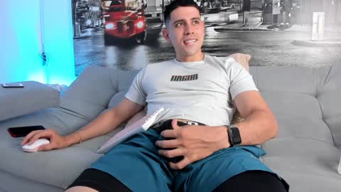 Snapshot of ander_perez chatting on 12.19.24 ANDER online show from 12.19.24