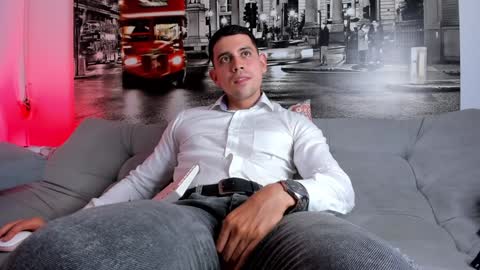 Snapshot of ander_perez chatting on 12.27.24 ANDER online show from 12.27.24