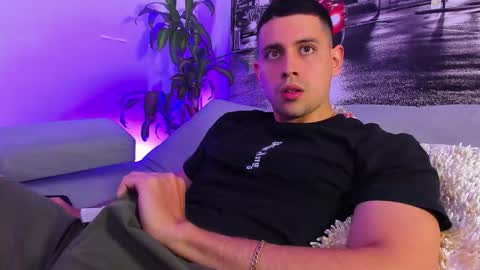 Snapshot of ander_perez chatting on 10.01.25 ANDER online show from 10.01.25
