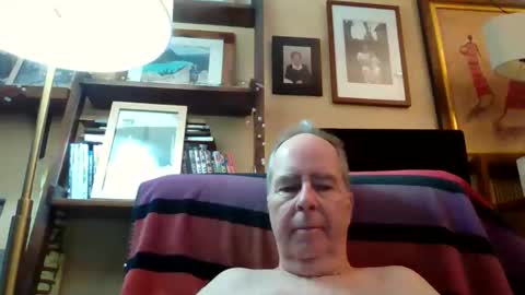 Snapshot of andre6045 chatting on 12.17.25 andre6045 online show from 12.17.25
