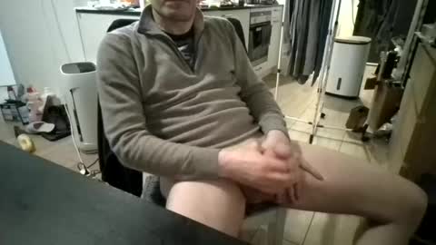 Snapshot of andre7760 chatting on 03.06.25 my skyp ericson1976 online show from 03.06.25