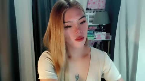 Snapshot of andrea06121998 chatting on 06.16.26 andrea06121998 online show from 06.16.26