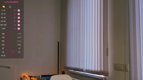 Snapshot of andrea__bass chatting on 09.20.25 andrea__bass online show from 09.20.25