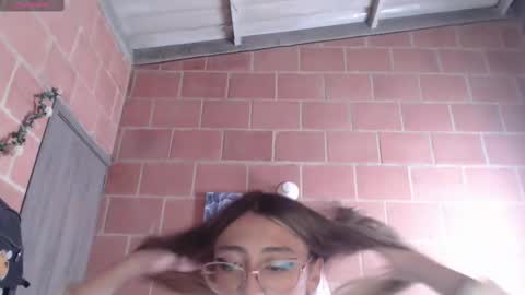 Snapshot of andrea_camila chatting on 10.02.25 Andrea  online show from 10.02.25