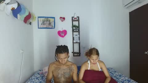 Snapshot of andrea_jose chatting on 01.04.25 andrea_jose online show from 01.04.25