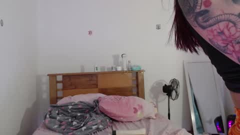 Snapshot of andrea_ruiz__ chatting on 12.17.24 Andrea online show from 12.17.24