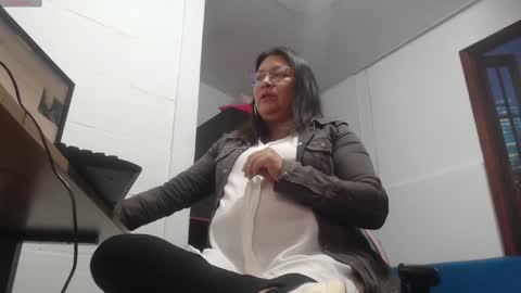 Andrea Model trainer Luxury ST online show from 10.02.25