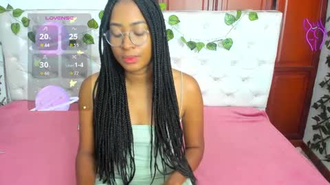 Naomi Andrea Daviss online show from 10.27.25