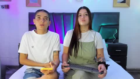 Snapshot of andreaandkarina chatting on 01.14.25 Andrea  Karina online show from 01.14.25