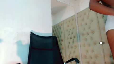 Snapshot of andreasheglus chatting on 02.10.25 Andrea online show from 02.10.25