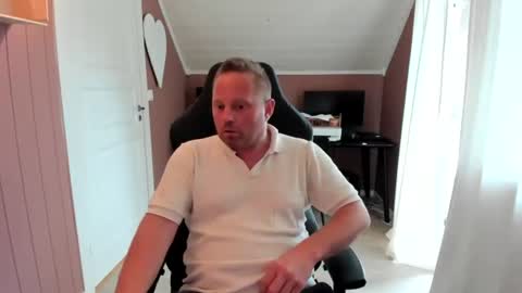 Snapshot of andreast46 chatting on 07.25.26 andreast46 online show from 07.25.26