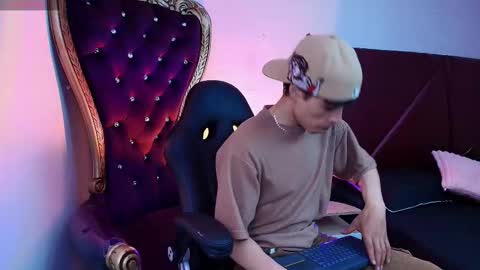 andreew_style_ online show from 03.28.26