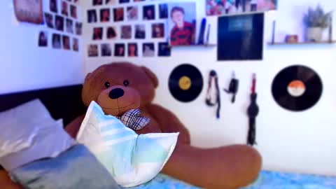 Snapshot of andreewwolffman chatting on 03.03.25 Andrew online show from 03.03.25