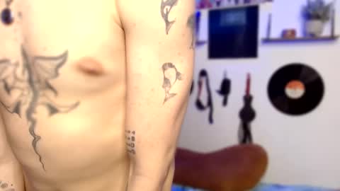 Snapshot of andreewwolffman chatting on 03.05.25 Andrew online show from 03.05.25