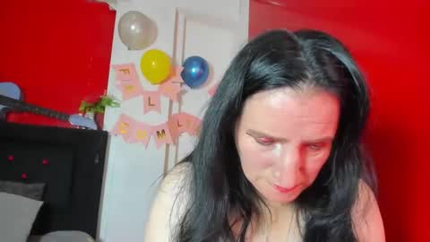 Snapshot of andrefoxx_ chatting on 10.10.25 andre online show from 10.10.25