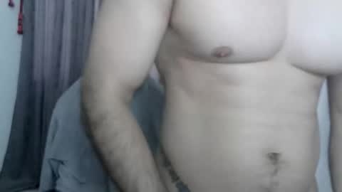 Snapshot of andres180950734 chatting on 04.28.26 andres180950734 online show from 04.28.26