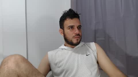 Snapshot of andres_blanco_ chatting on 10.21.25 i am Andres online show from 10.21.25