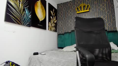 insta andres clark  online show from 02.08.26