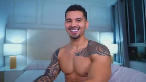 Snapshot of andres_fit09 chatting on 10.09.25 Andres Lopez online show from 10.09.25