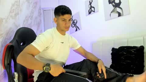 andres_stud online show from 11.10.25