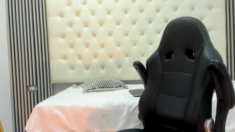 andres_stud online show from 03.10.26