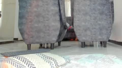 Snapshot of andresgiraldo1 chatting on 03.01.25 Isa --------- online show from 03.01.25