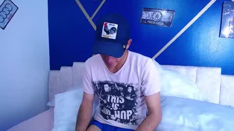 Snapshot of andresmatt chatting on 12.24.24 ANDRESMATT online show from 12.24.24