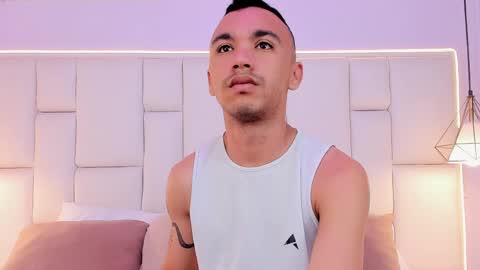 Snapshot of andressolorzano chatting on 05.11.26 Andres online show from 05.11.26