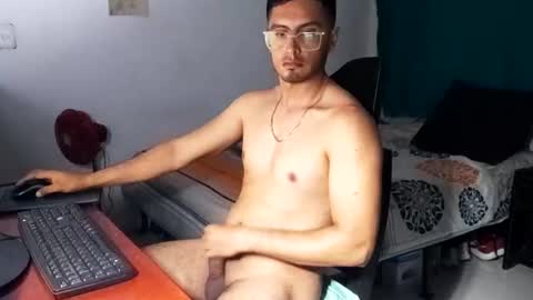 Snapshot of andresvergon85 chatting on 02.12.25 andresvergon85 online show from 02.12.25