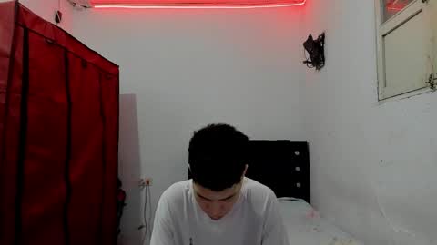 andrew_2811 online show from 04.14.26