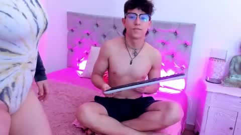 Snapshot of andrew_and_visenya chatting on 12.14.24 andrew_and_visenya online show from 12.14.24