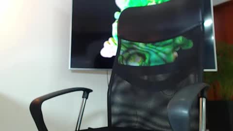 ANDREW WEST online show from 01.12.25