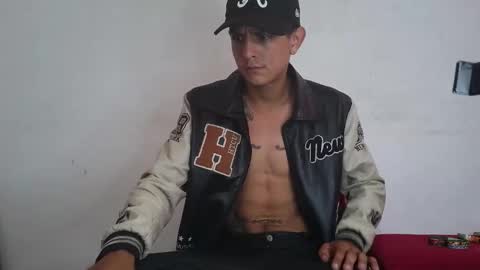 Snapshot of andrewcooper1 chatting on 02.14.26 andrew online show from 02.14.26