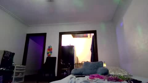 Snapshot of andrewgennie chatting on 11.01.25 andrewgennie online show from 11.01.25