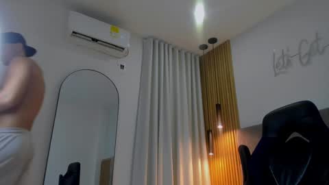 Andrewlamar21 online show from 12.12.24