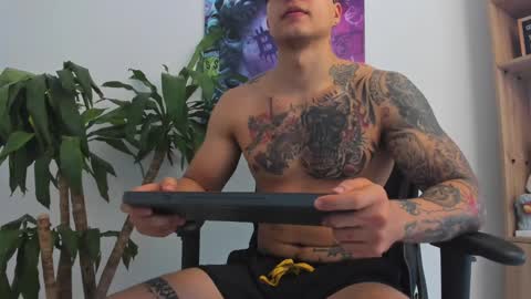 Snapshot of andrewmaterazzi chatting on 01.20.25 andrewmaterazzi online show from 01.20.25