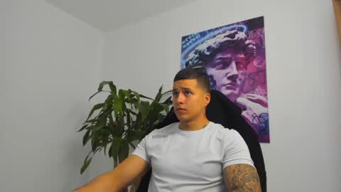 Snapshot of andrewmaterazzi chatting on 03.11.25 andrewmaterazzi online show from 03.11.25