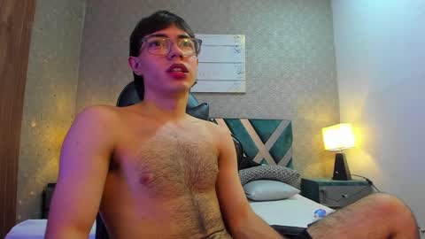 Snapshot of andreww_whitee chatting on 12.13.24 AndreW White online show from 12.13.24