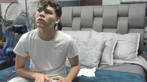 Snapshot of andrik_vane chatting on 09.13.25 andrik_vane online show from 09.13.25