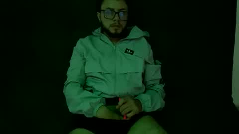 Snapshot of androgynous_love chatting on 04.16.26 hugeclit online show from 04.16.26