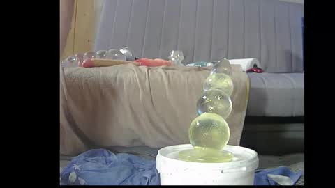 Snapshot of andrstretching chatting on 12.11.24 Andstretching online show from 12.11.24