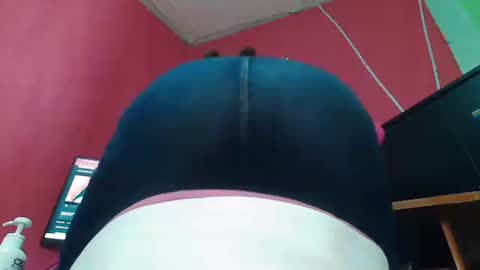 Snapshot of andrykasandry chatting on 10.26.25 andrykasandry online show from 10.26.25