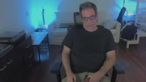 Snapshot of andy0pandi chatting on 04.10.26 Andrew online show from 04.10.26